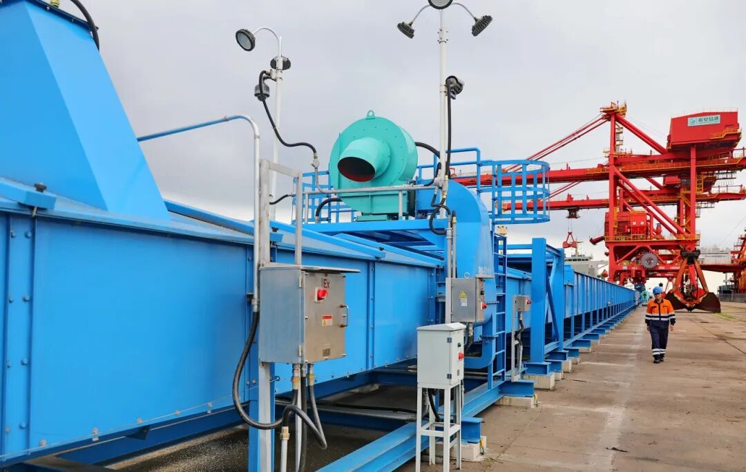 光格科技光纖傳感方案落地秦皇島港304泊位，助力糧食管廊氣墊式皮帶機實(shí)現全息化智能監測